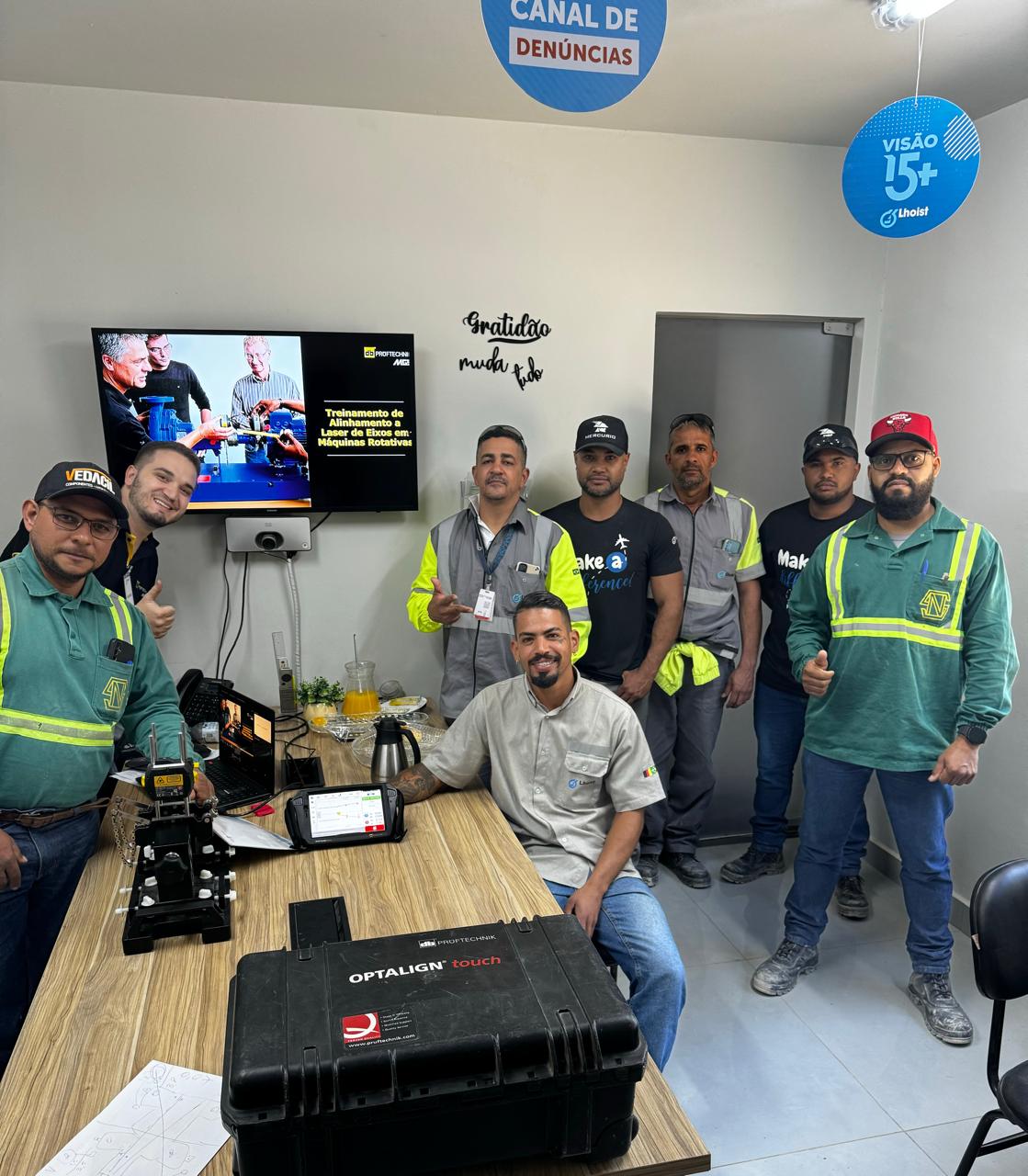 Treinamento técnico com equipe de manutenção