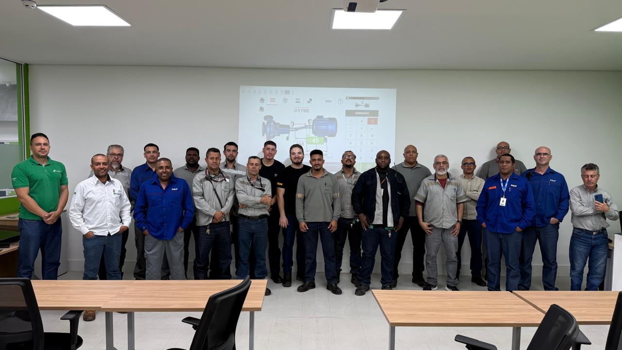 Turma in company — manutenção mecânica de precisão